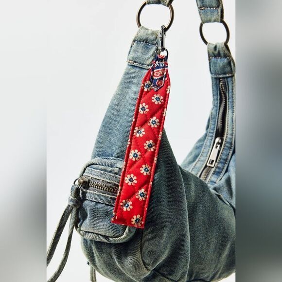 New Vera Bradley fabric Wide bag charm Keychain - Picture 1 of 2